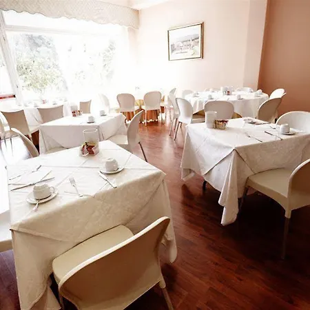 Continental Hotel 3*