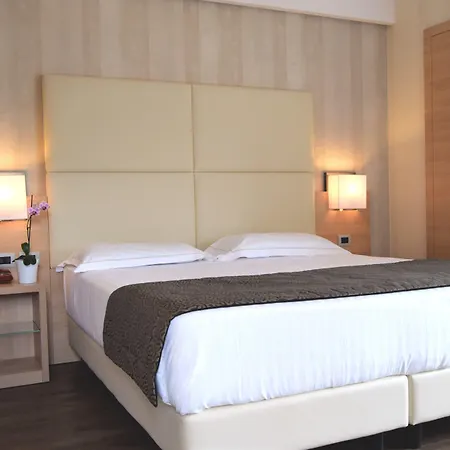 Continental 3* 타오르미나