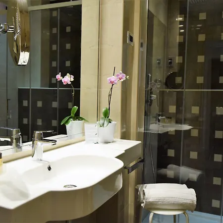 Continental 호텔 3*