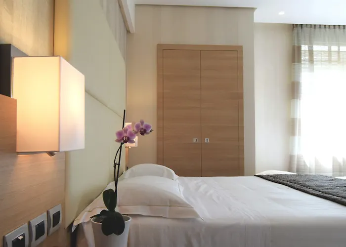 Continental 3* Taormina