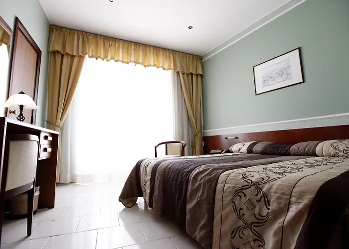 Continental 3* Taormina