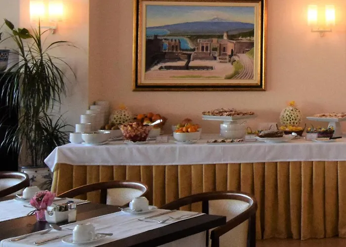 Continental Hotel 3*