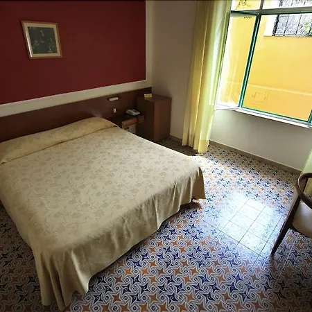 Continental Hotel 3*