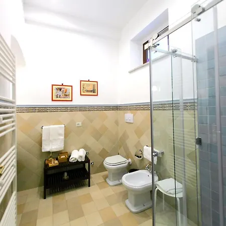 Continental Hotel 3*